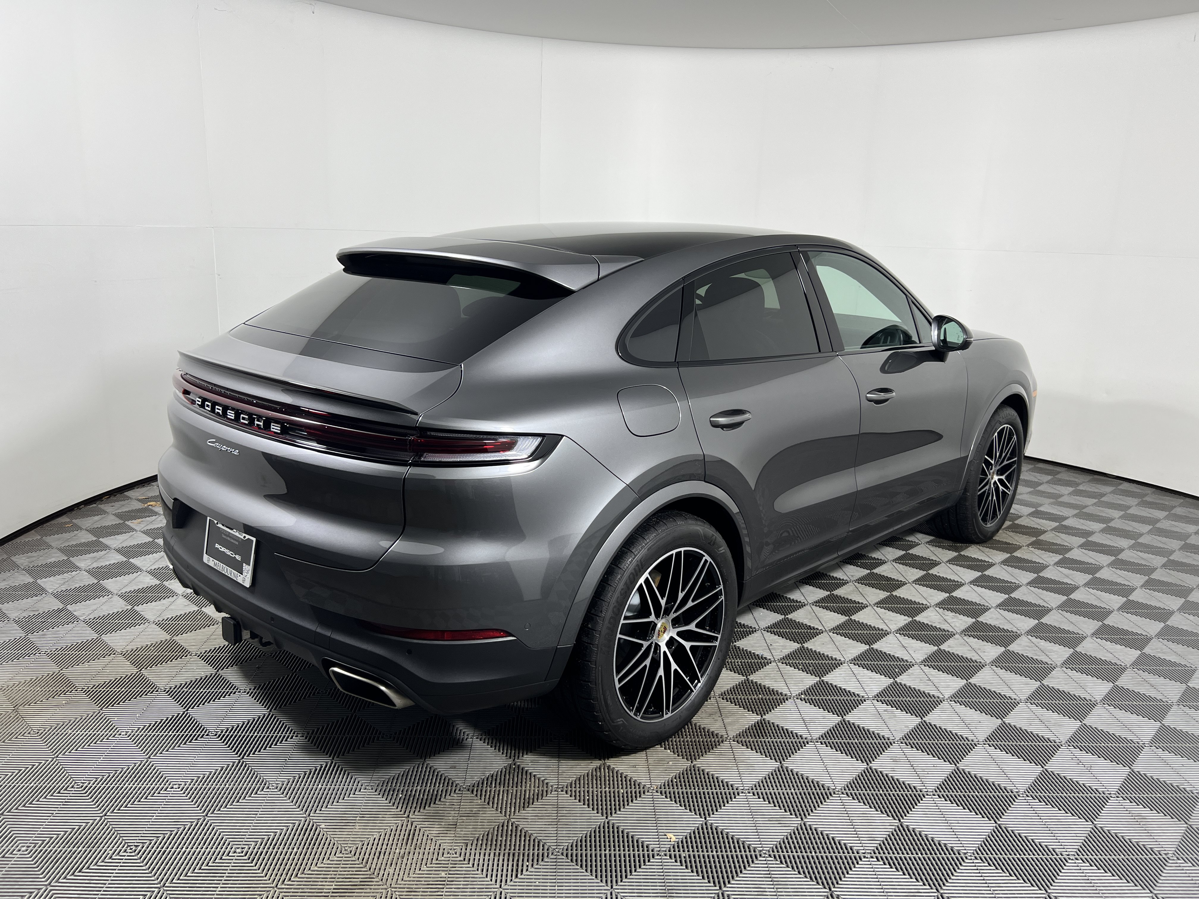 Certified 2024 Porsche Cayenne Coupe AWD/4WD image 7