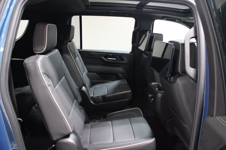 New 2026 GMC Yukon XL Elevation w/ Elevation Premium Package AWD/4WD image 31