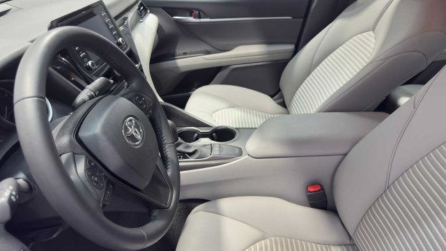 Used 2023 Toyota Camry SE FWD image 21