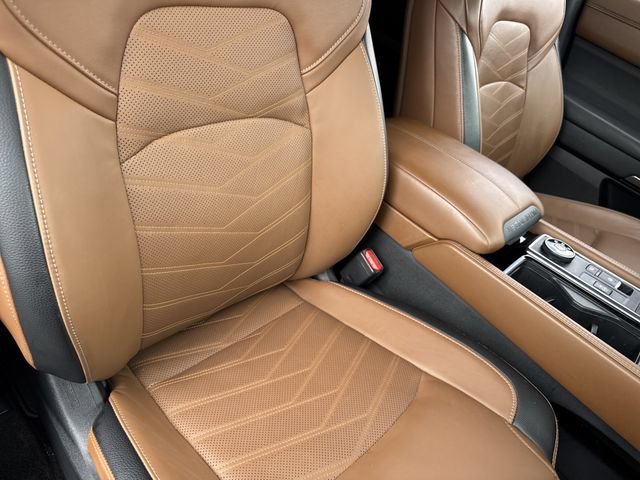 Used 2024 Nissan Pathfinder Platinum AWD/4WD image 30