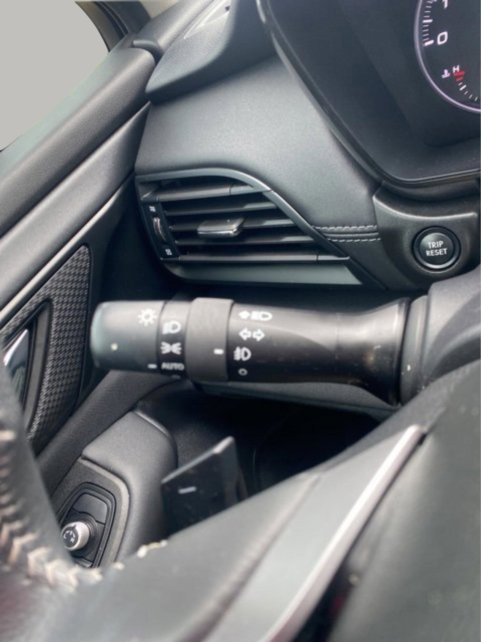 Used 2024 Subaru Outback Premium w/ Popular Package #1A image 21