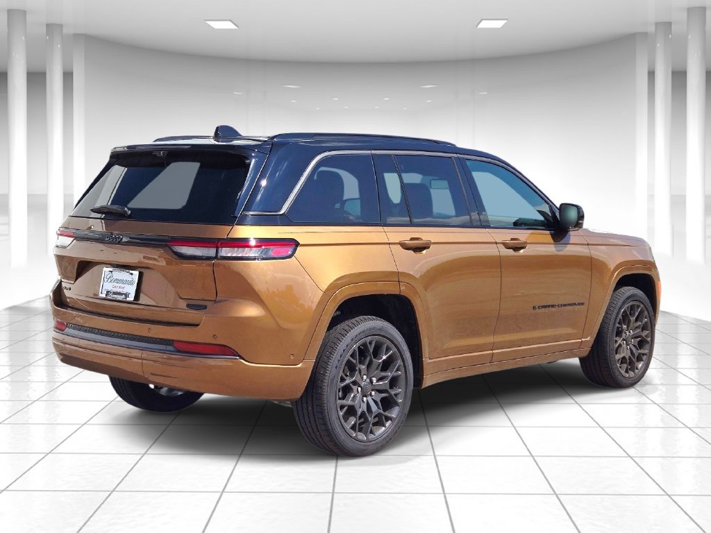 Used 2026 Jeep Grand Cherokee Summit w/ Obsidian Package AWD/4WD image 3