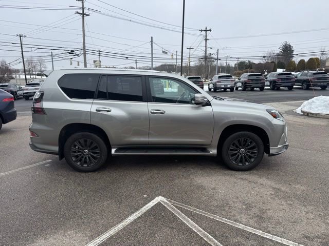 Used 2023 Lexus GX 460 Premium w/ Accessory Package image 18