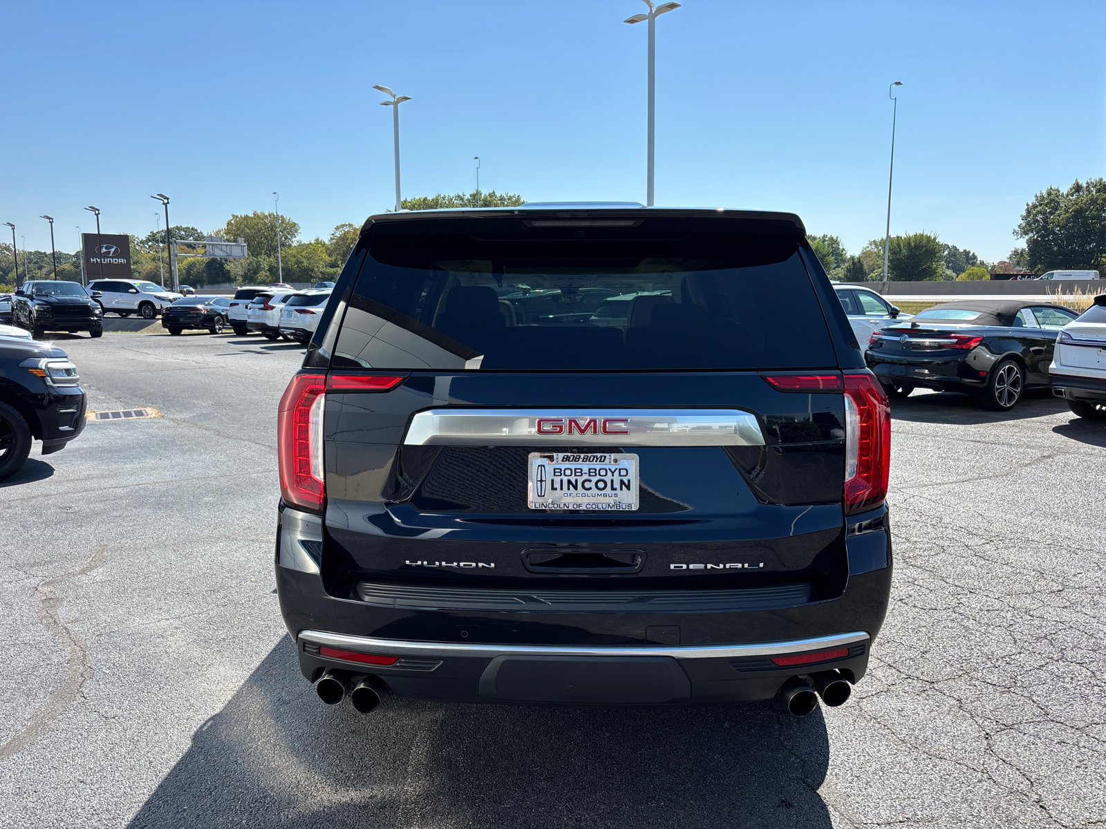Used 2021 GMC Yukon Denali w/ Denali Premium Package image 6