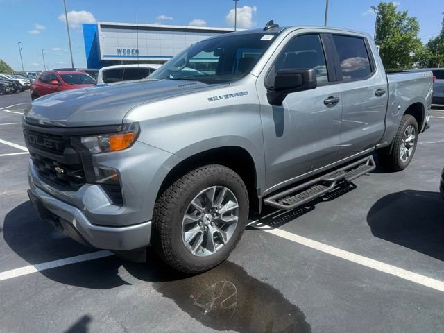 Used 2025 Chevrolet Silverado 1500 Custom AWD/4WD image 1