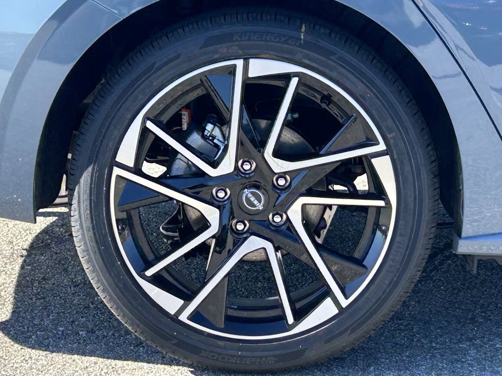 New 2025 Nissan Sentra SR w/ SR Premium Package image 7