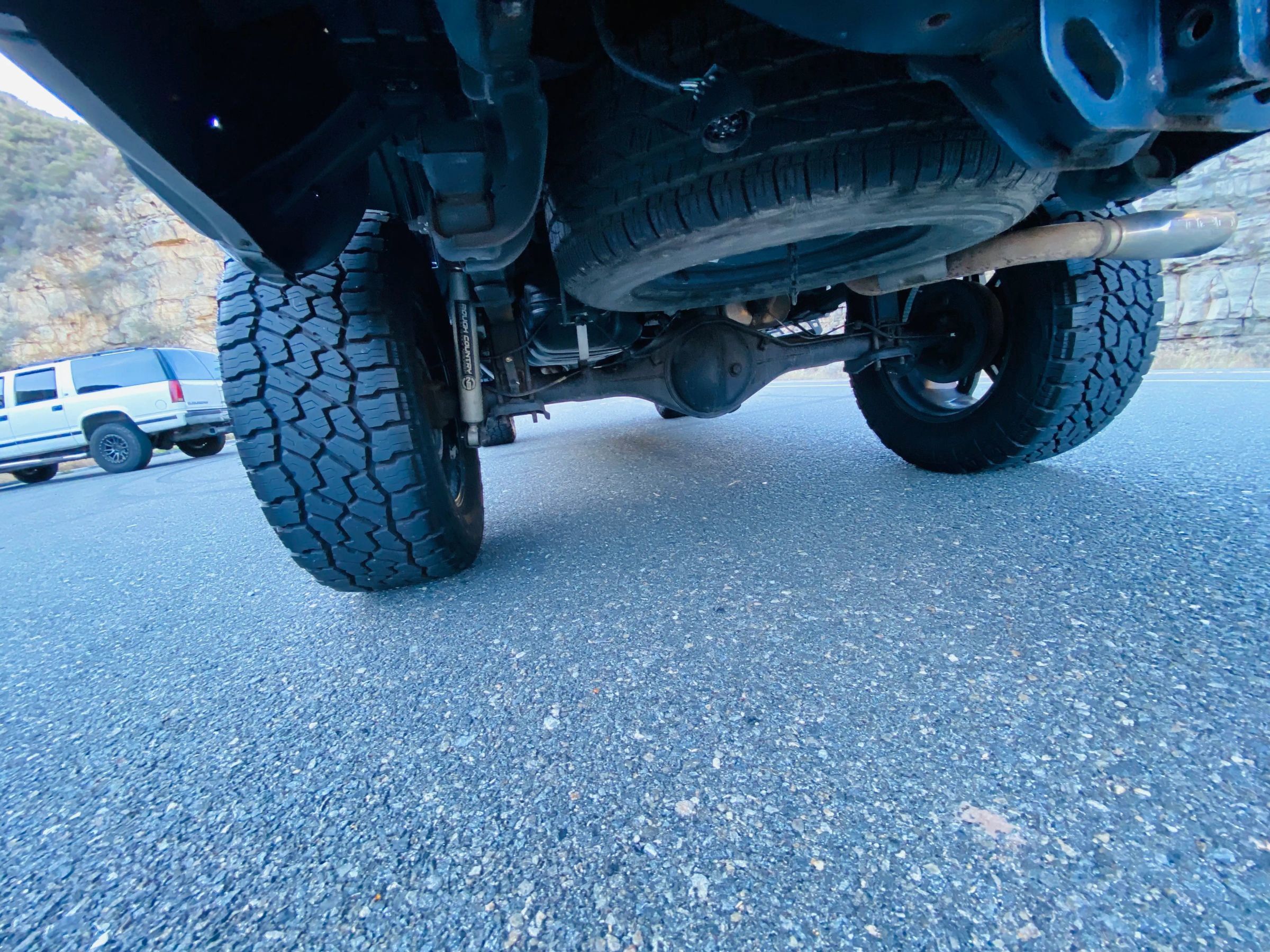 Used 2017 Toyota Tacoma TRD Sport w/ Premium & Technology Package image 7