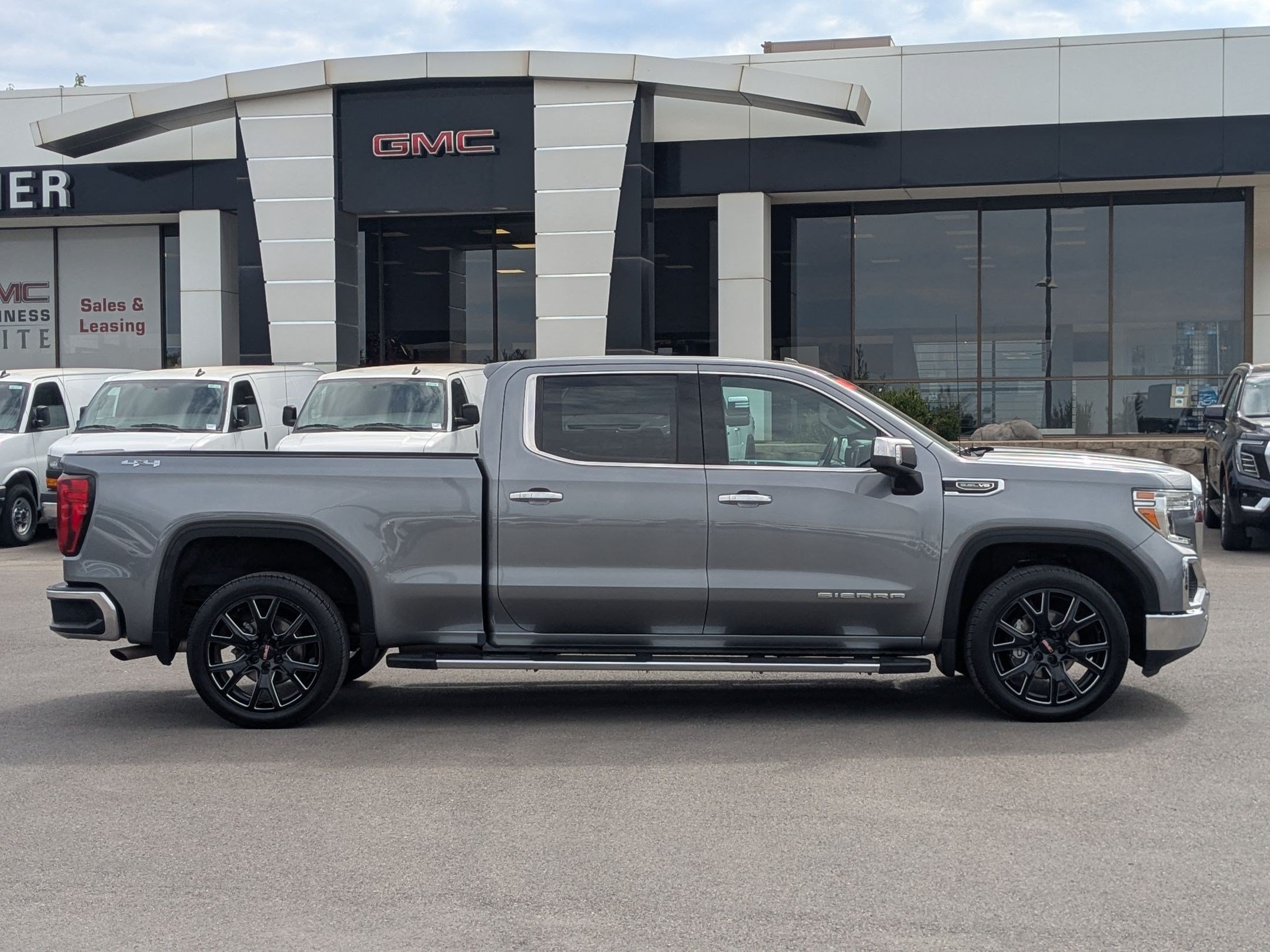 Certified 2022 GMC Sierra 1500 SLT w/ SLT Premium Plus Package AWD/4WD image 7