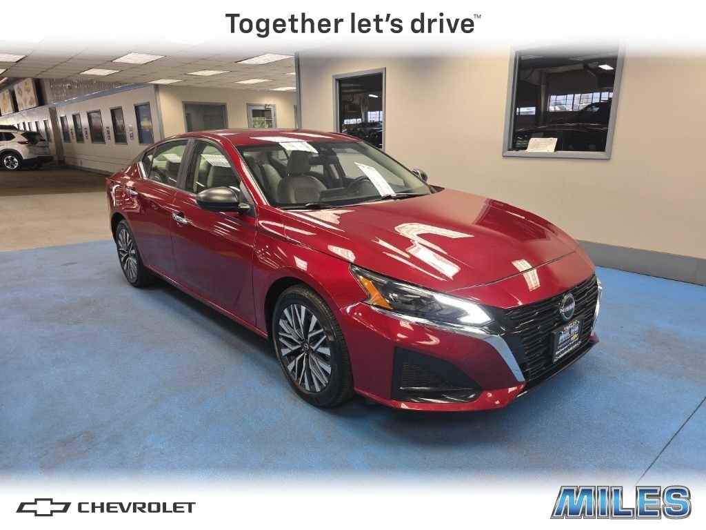 Used 2025 Nissan Altima 2.5 SV