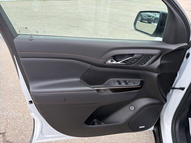 Used 2021 GMC Acadia AT4 w/ Technology Package image 10