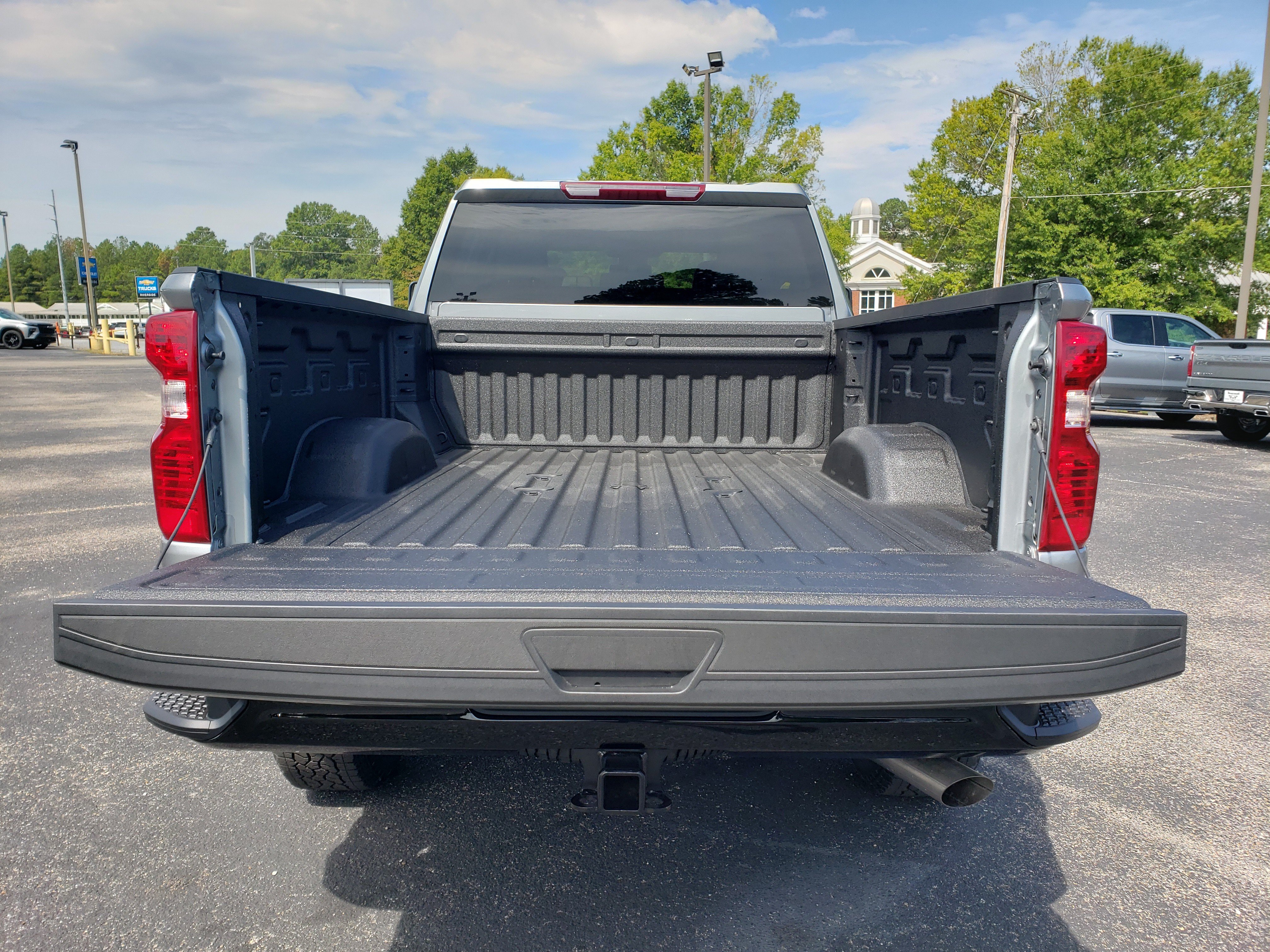 New 2026 Chevrolet Silverado 2500 Custom w/ Custom Value Package AWD/4WD image 9