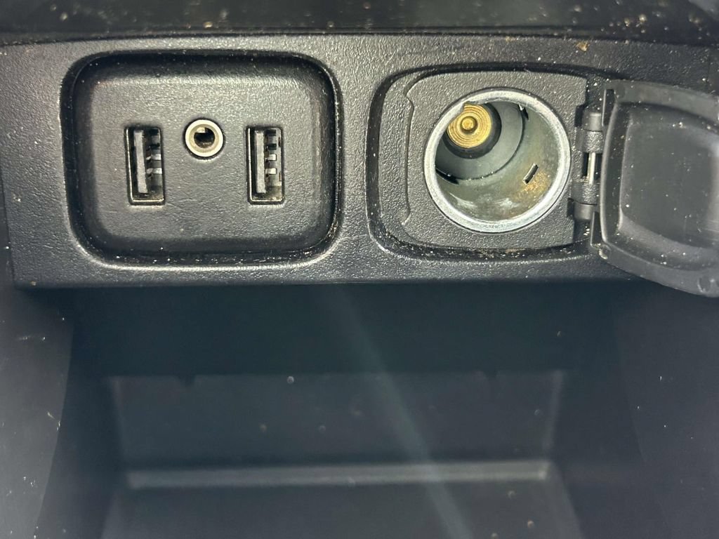 Used 2021 Buick Encore Preferred FWD image 23