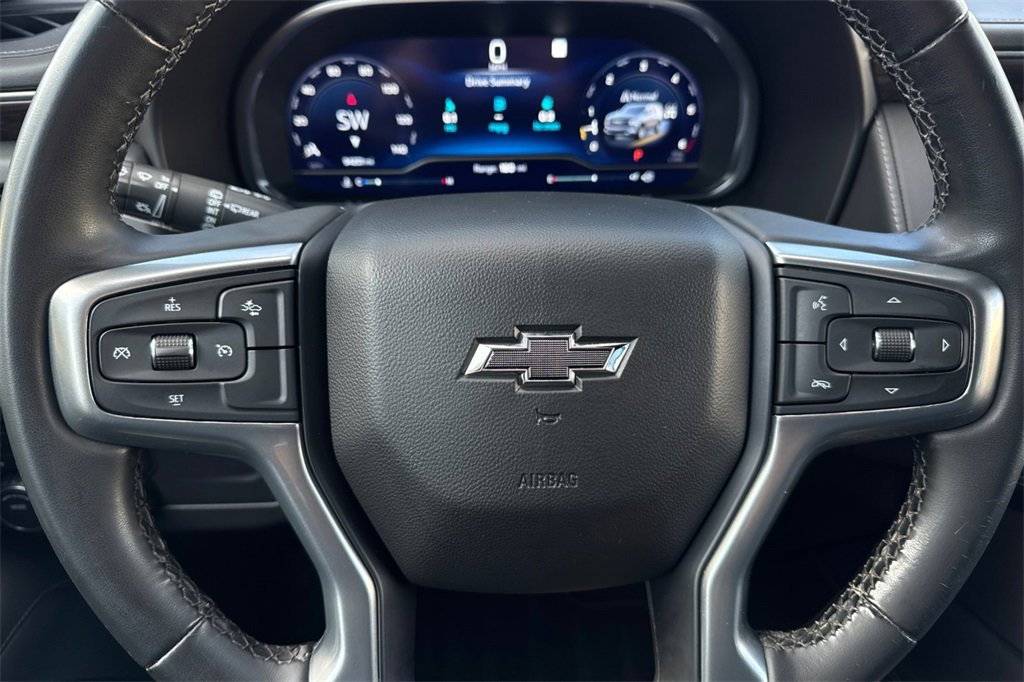 Used 2023 Chevrolet Suburban Z71 image 29