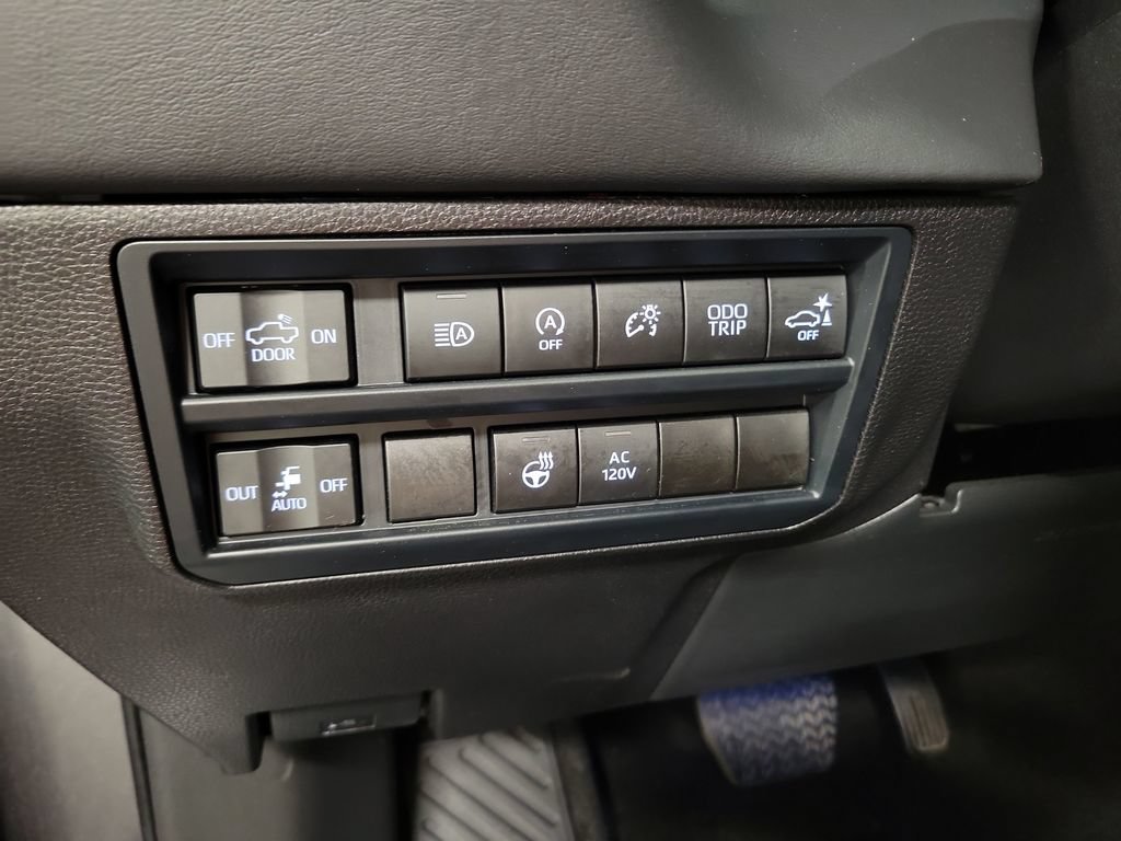 Used 2024 Toyota Tundra Platinum AWD/4WD image 20