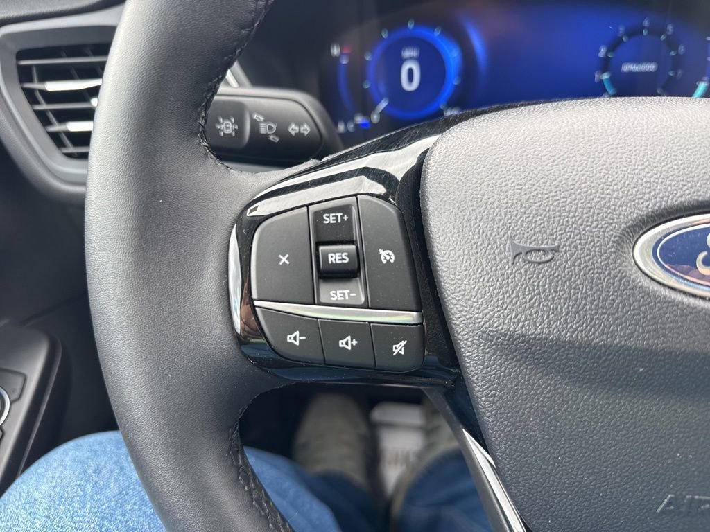 Used 2022 Ford Escape SEL w/ Technology Package image 23