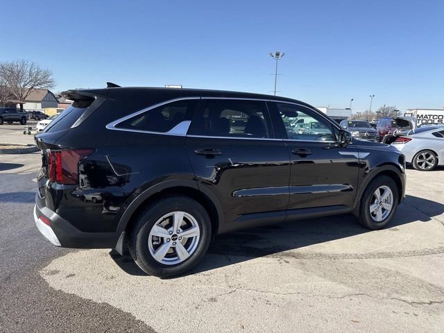 New 2026 Kia Sorento LX image 2