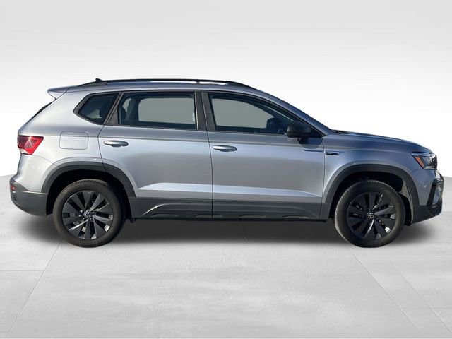 Used 2024 Volkswagen Taos S image 8