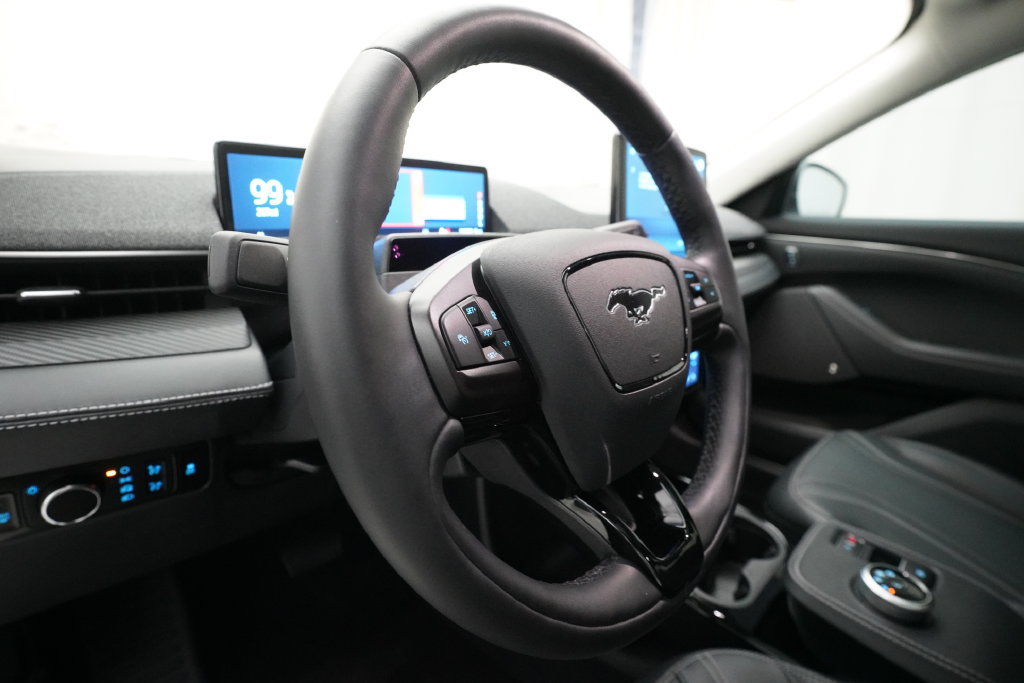 Used 2023 Ford Mustang Mach-E Premium AWD/4WD image 8
