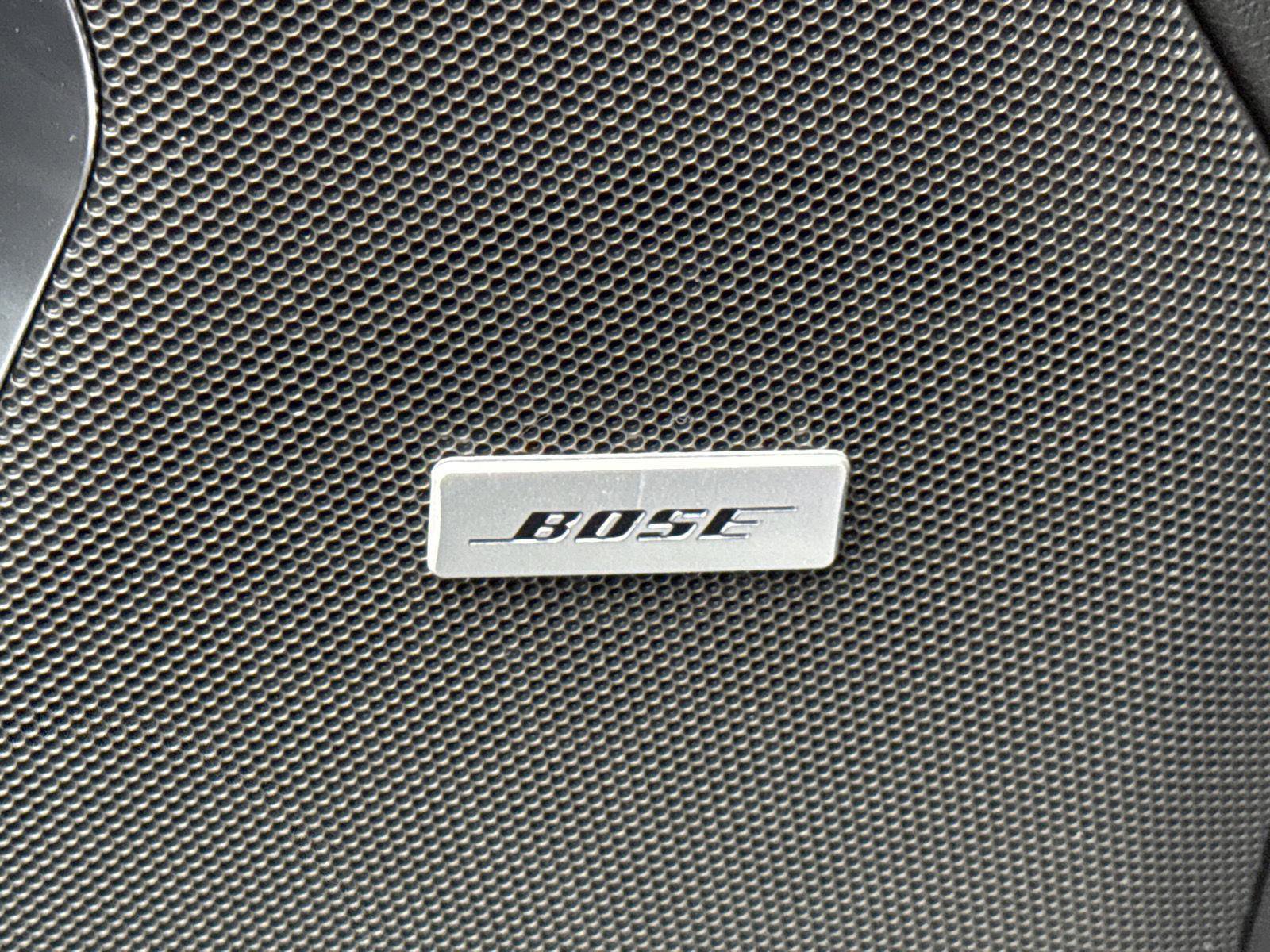 Used 2023 Chevrolet Suburban LT image 16