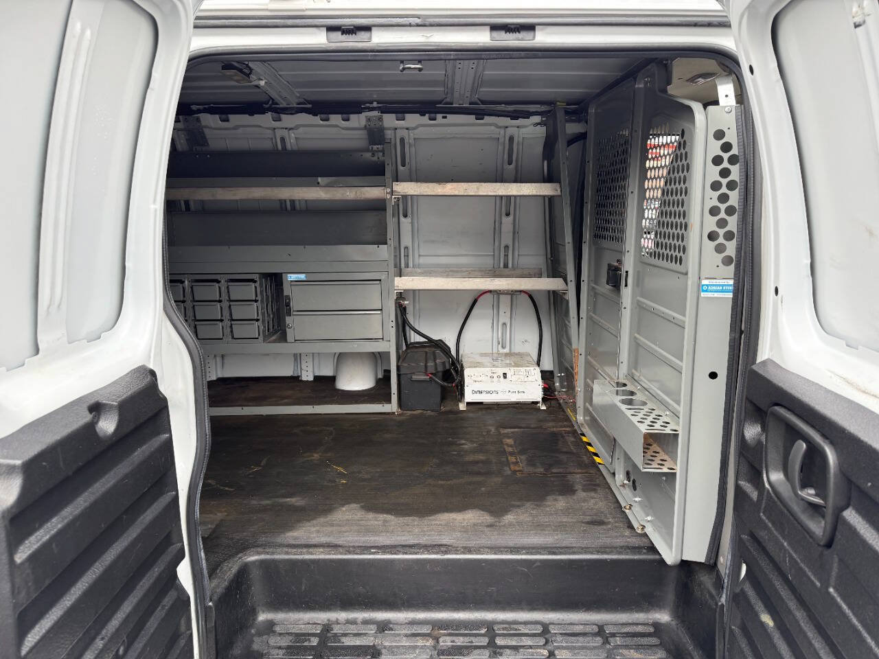 Used 2021 Chevrolet Express 3500 Extended w/ Driver Convenience Package RWD image 21