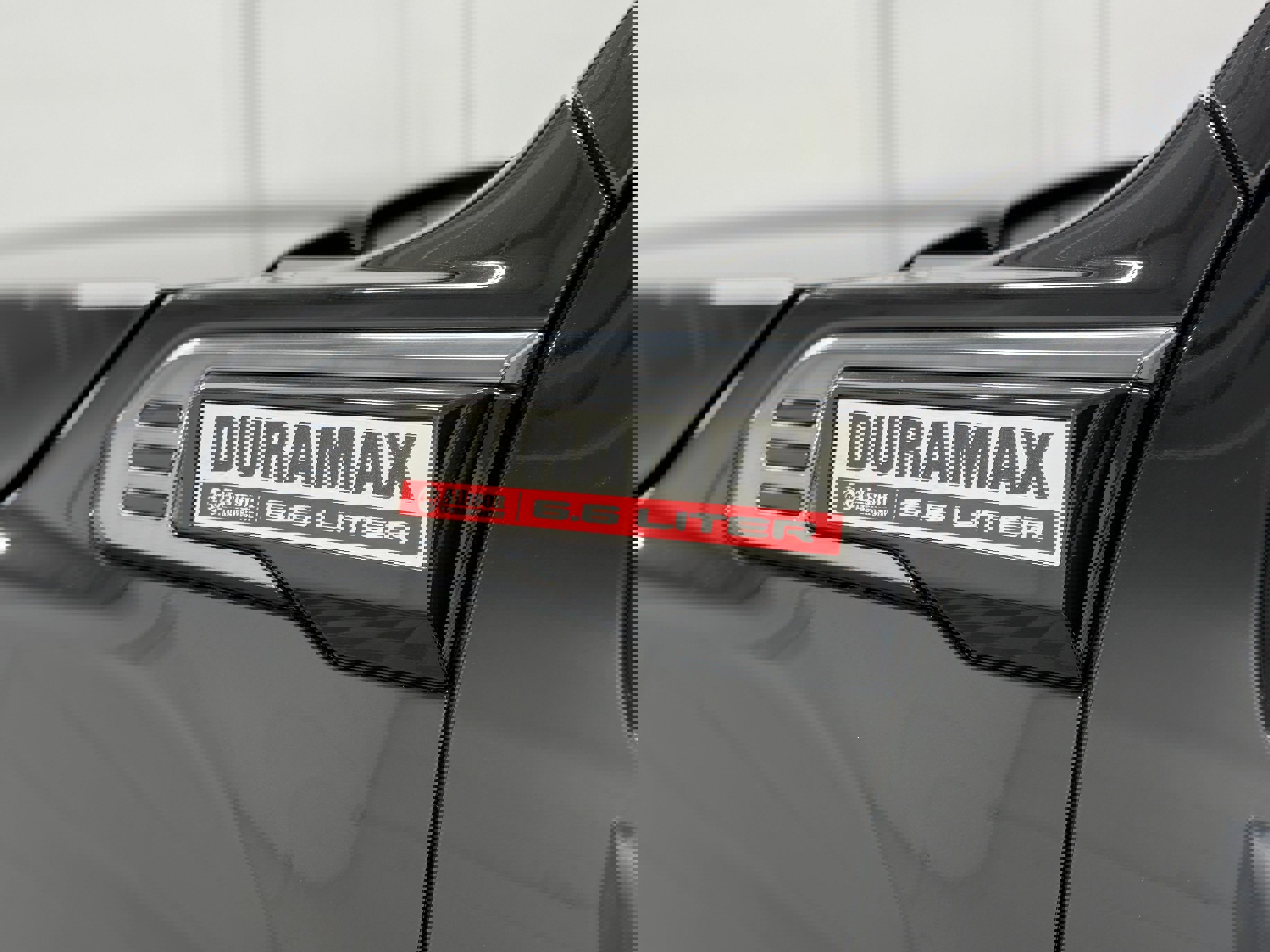 Used 2025 GMC Sierra 2500 AT4 w/ AT4 Premium Plus Package image 9