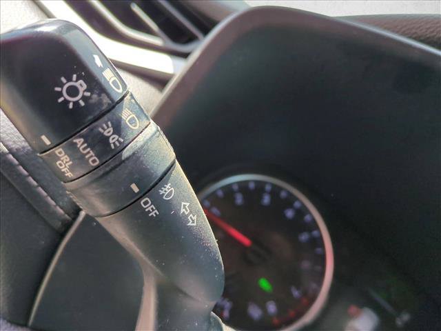 Used 2021 Toyota RAV4 XLE Premium FWD image 10