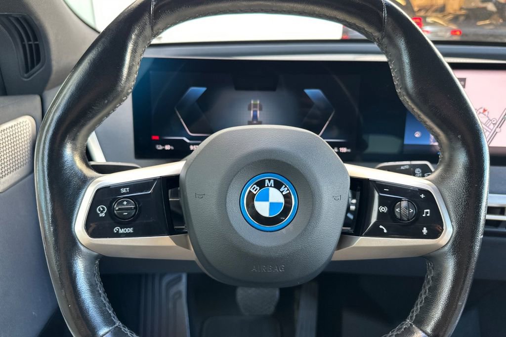 Used 2023 BMW iX M60 w/ Executive Package image 27