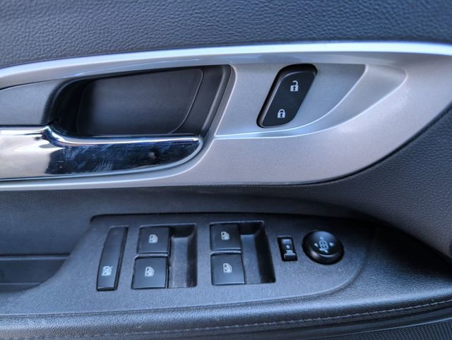 Used 2017 Chevrolet Equinox LT w/ Convenience Package FWD image 12