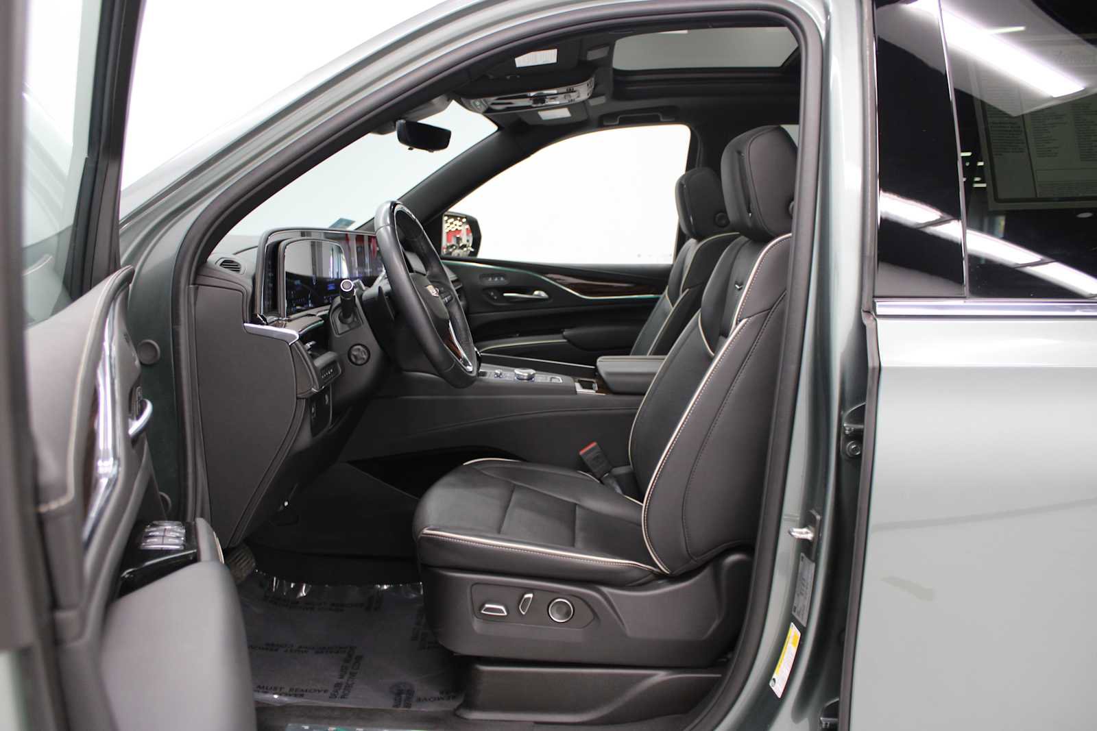 Certified 2024 Cadillac Escalade ESV Premium Luxury w/ LPO, Floor Liner Package image 18