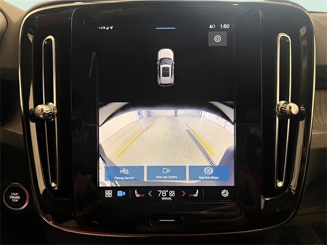 Used 2024 Volvo XC40 B5 Core image 23