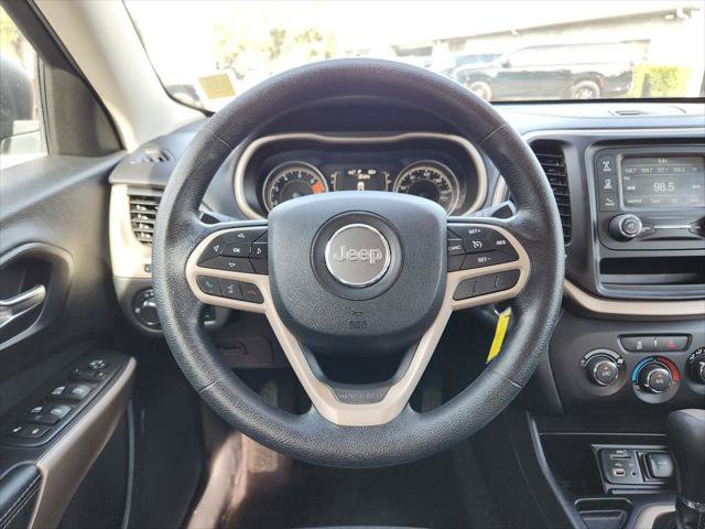 Certified 2017 Jeep Cherokee Sport image 13