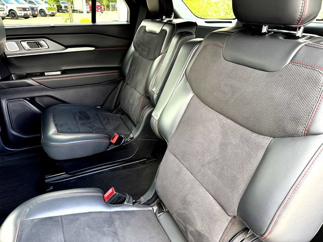 Certified 2025 Ford Explorer ST AWD/4WD image 24