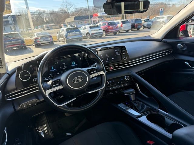 Used 2021 Hyundai Elantra SEL w/ Convenience Package image 20