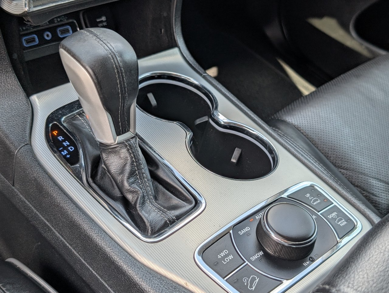 Used 2019 Jeep Grand Cherokee Summit AWD/4WD image 16
