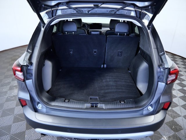 Certified 2023 Ford Escape Platinum w/ Premium Technology Package AWD/4WD image 8