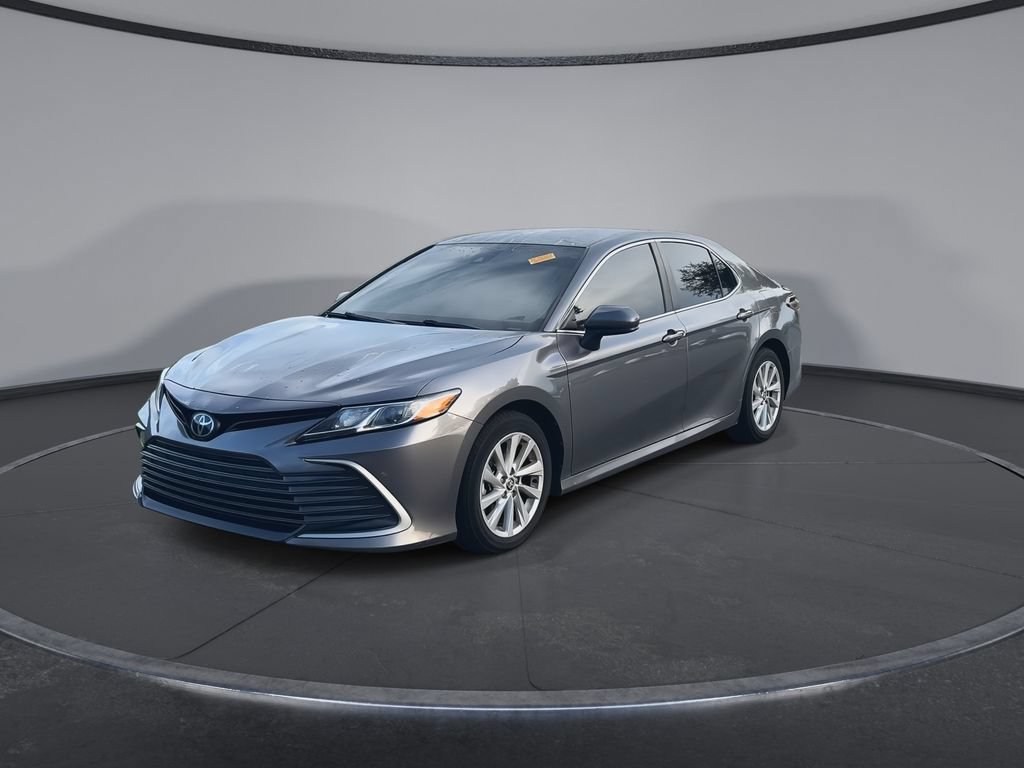Used 2023 Toyota Camry LE FWD image 4