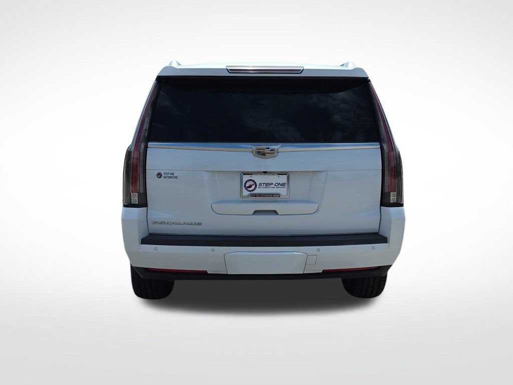 Used 2017 Cadillac Escalade 2WD image 5