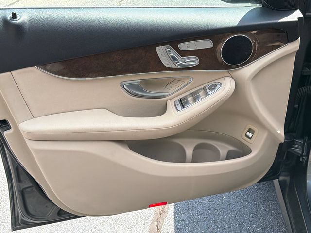 Used 2018 Mercedes-Benz GLC 300 image 11