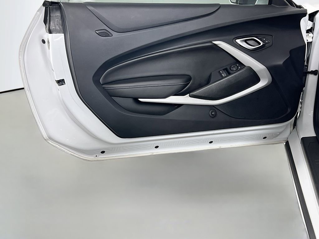 Used 2022 Chevrolet Camaro LT w/ RS Package image 17