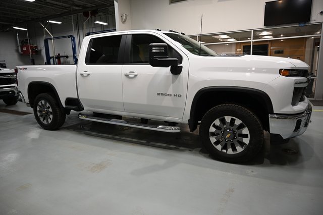 New 2026 Chevrolet Silverado 2500 LT image 4