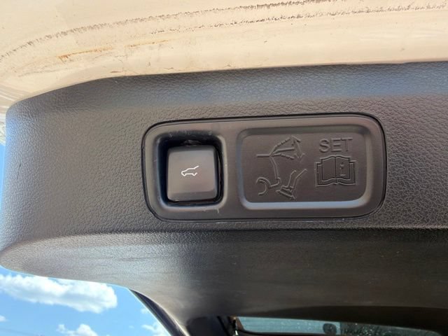 Used 2019 Ford Expedition Limited w/ Equipment Group 303A RWD image 16