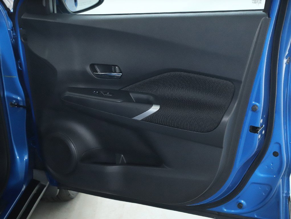 Certified 2024 Nissan Kicks SV w/ Interior Electronics Package image 32