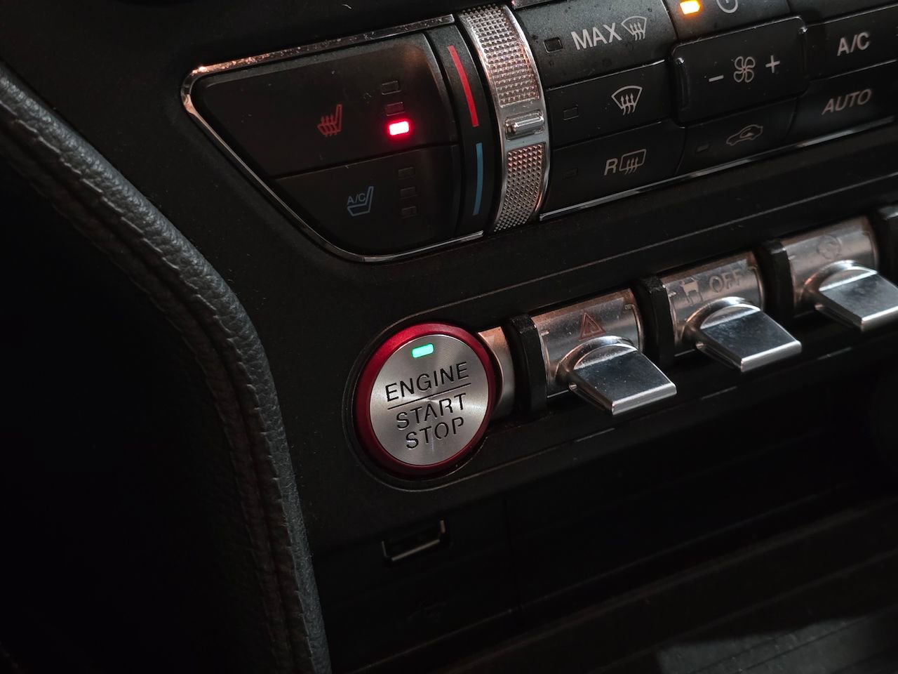 Used 2018 Ford Mustang Premium w/ Equipment Group 201A image 16