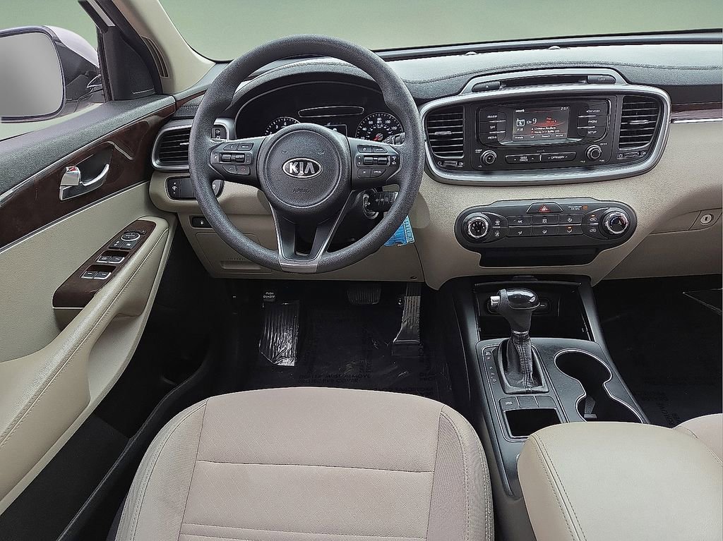 Used 2016 Kia Sorento LX image 18