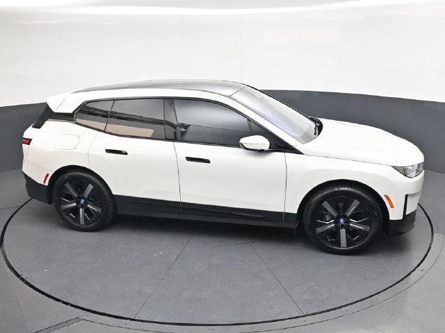 Certified 2024 BMW iX xDrive50 w/ Premium Package AWD/4WD image 22