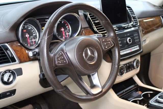 Used 2019 Mercedes-Benz GLS 450 4MATIC image 11
