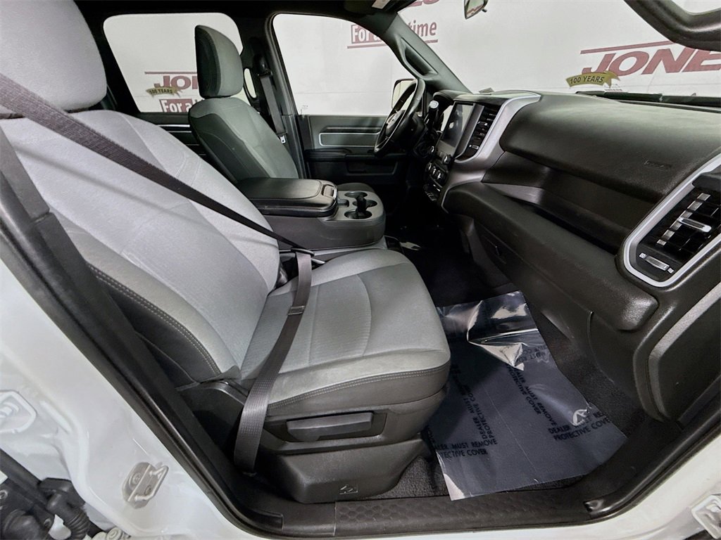 Used 2022 RAM 3500 Big Horn image 31