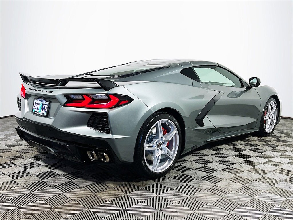 Used 2022 Chevrolet Corvette Stingray Coupe w/ Z51 Performance Package image 8