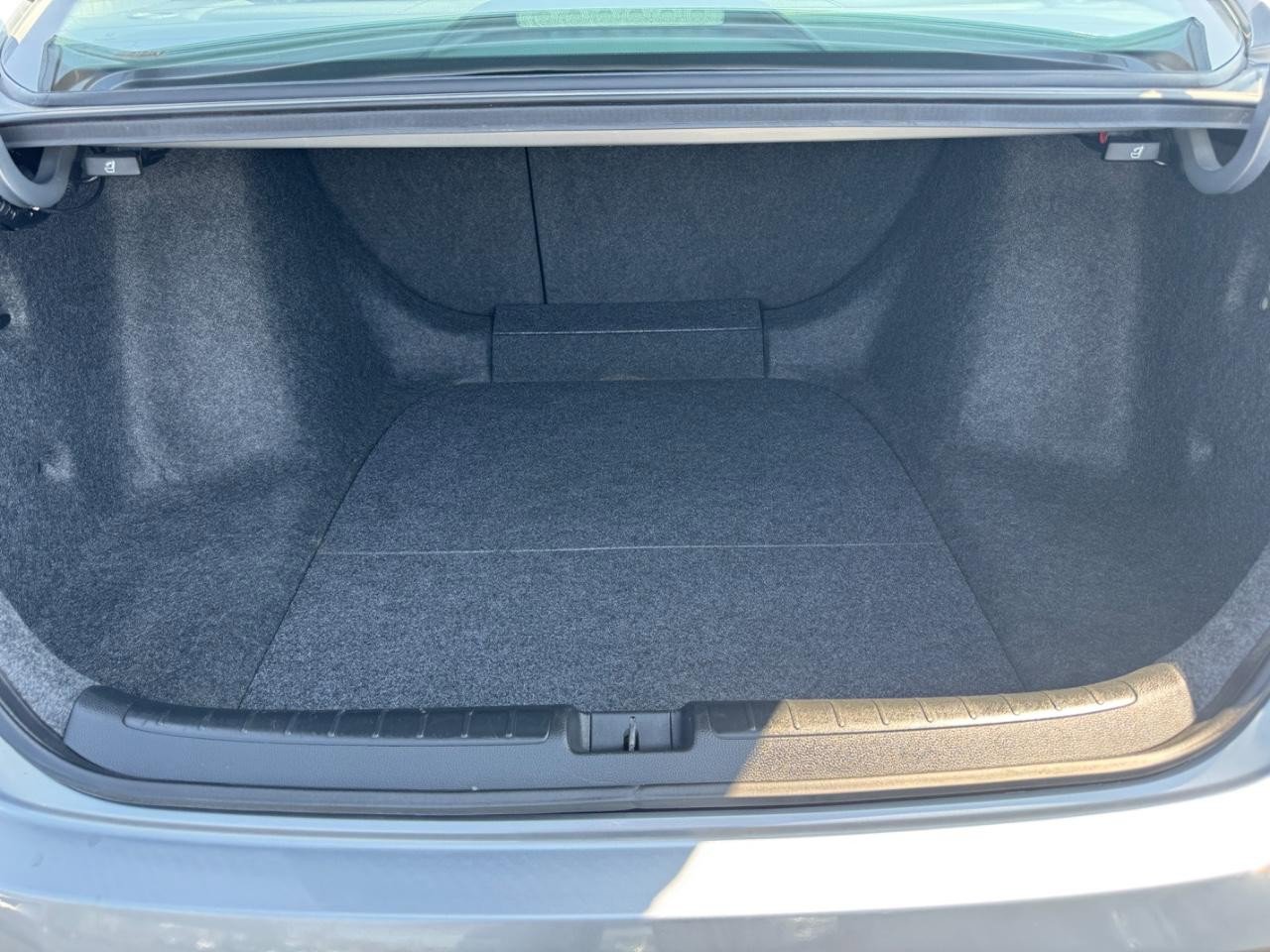 Used 2019 Honda Accord Touring image 5