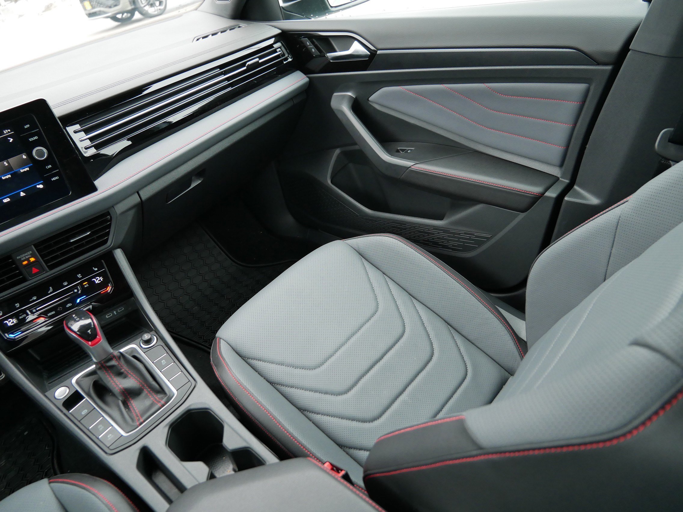 Certified 2025 Volkswagen Jetta GLI Autobahn image 11